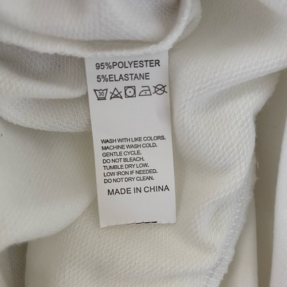 Bunny long sleeve tshirt white Size XL - Picture 5 of 5